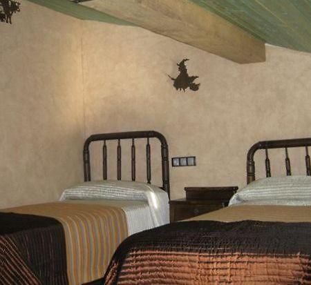 La Botería Hostal Salas De Los Infantes Exterior foto
